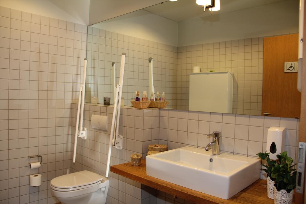 Hotel Tangi Vopnafjorthur Экстерьер фото