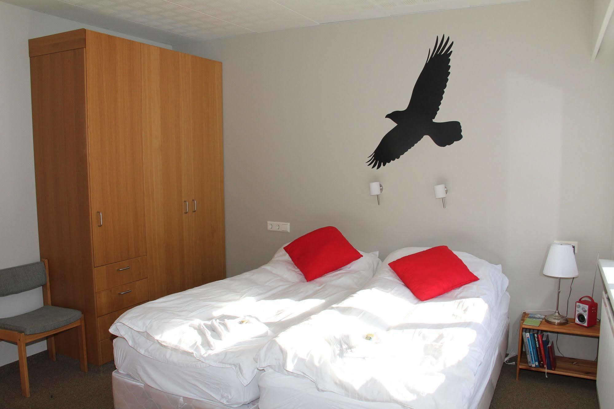 Hotel Tangi Vopnafjorthur Экстерьер фото